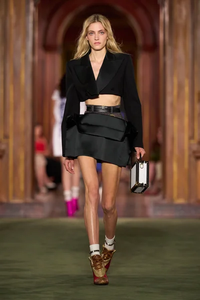 Look 29